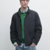 Jacke aus Baumwollmischgewebe mit Knebelverschluss Jacke aus Baumwollmischgewebe mit Knebelverschluss