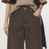 Jeans mit hoher Taille und Balloon-Passform Jeans mit hoher Taille und Balloon-Passform