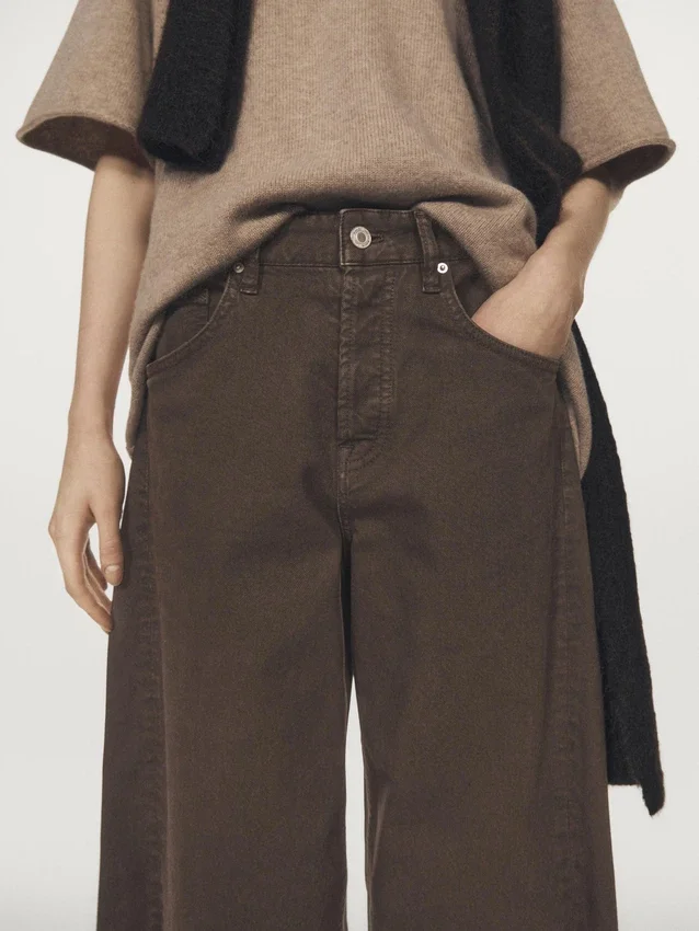 Jeans mit hoher Taille und Balloon-Passform Jeans mit hoher Taille und Balloon-Passform