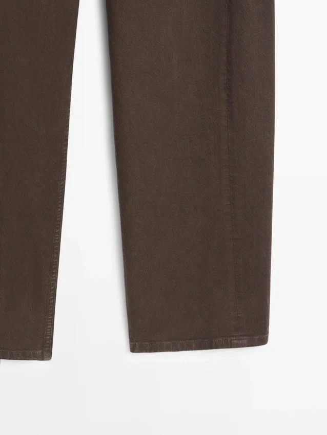 Jeans mit hoher Taille und Balloon-Passform Jeans mit hoher Taille und Balloon-Passform