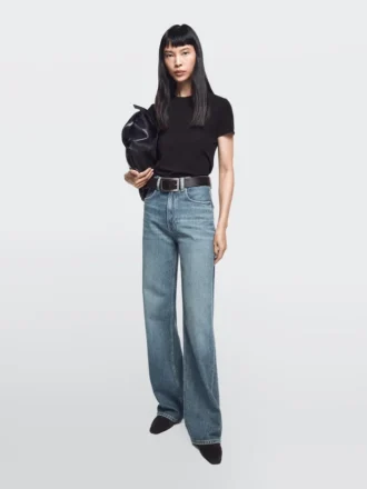 Jeans mit hoher Taille und weitem Bein Jeans mit hoher Taille und weitem Bein