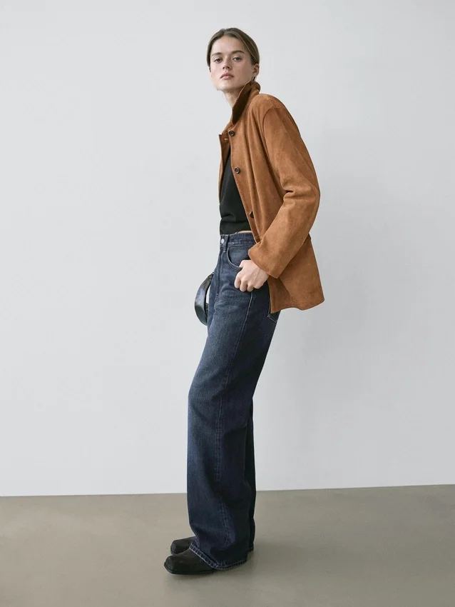 Jeans mit hoher Taille und weitem Bein Jeans mit hoher Taille und weitem Bein