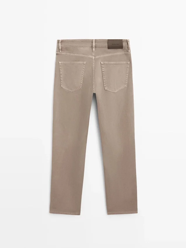 Jeans mit konischer Passform Jeans mit konischer Passform