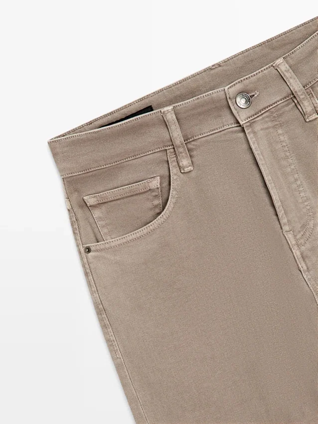Jeans mit konischer Passform Jeans mit konischer Passform