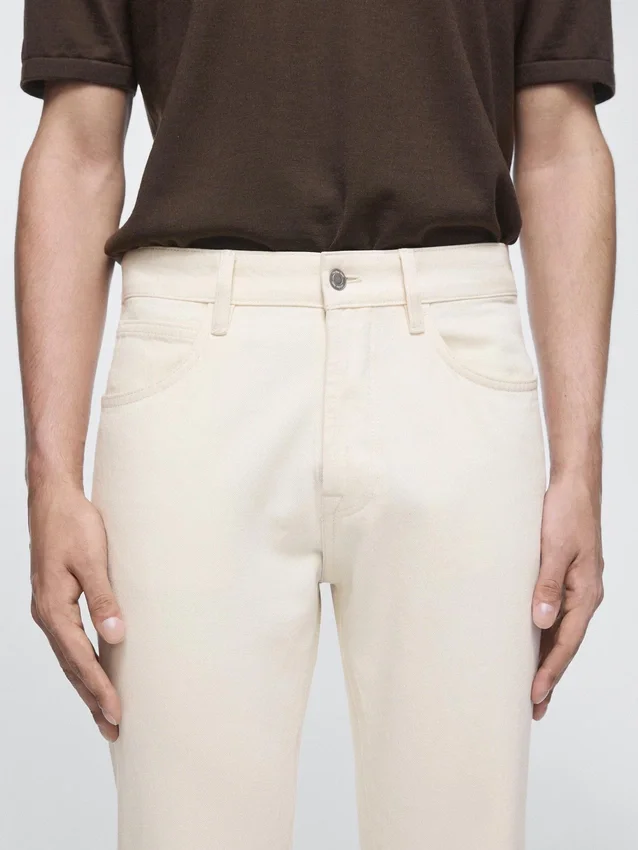 Jeans mit konischer Passform Jeans mit konischer Passform