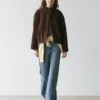 Jeans mit mittlerer Leibhöhe und Schlag Jeans mit mittlerer Leibhöhe und Schlag