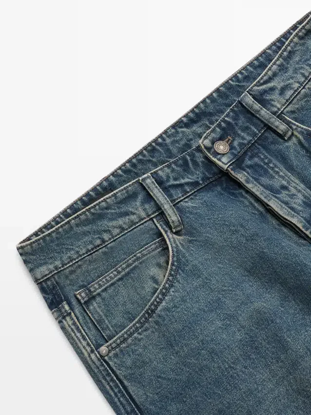 Jeans mit weitem Bein Jeans mit weitem Bein