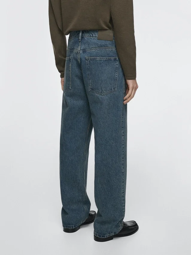 Jeans mit weitem Bein Jeans mit weitem Bein