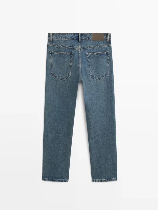 Jeans mit weitem Bein Jeans mit weitem Bein