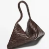 Kleine geflochtene Lederschultertasche Kleine geflochtene Lederschultertasche