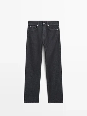 Komfortable Jeans mit geradem Bein und hoher Taille Komfortable Jeans mit geradem Bein und hoher Taille