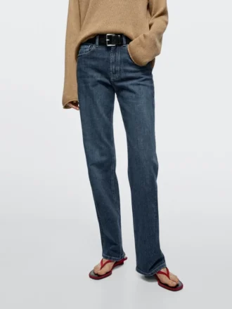 Komfortable Jeans mit geradem Bein und hoher Taille Komfortable Jeans mit geradem Bein und hoher Taille