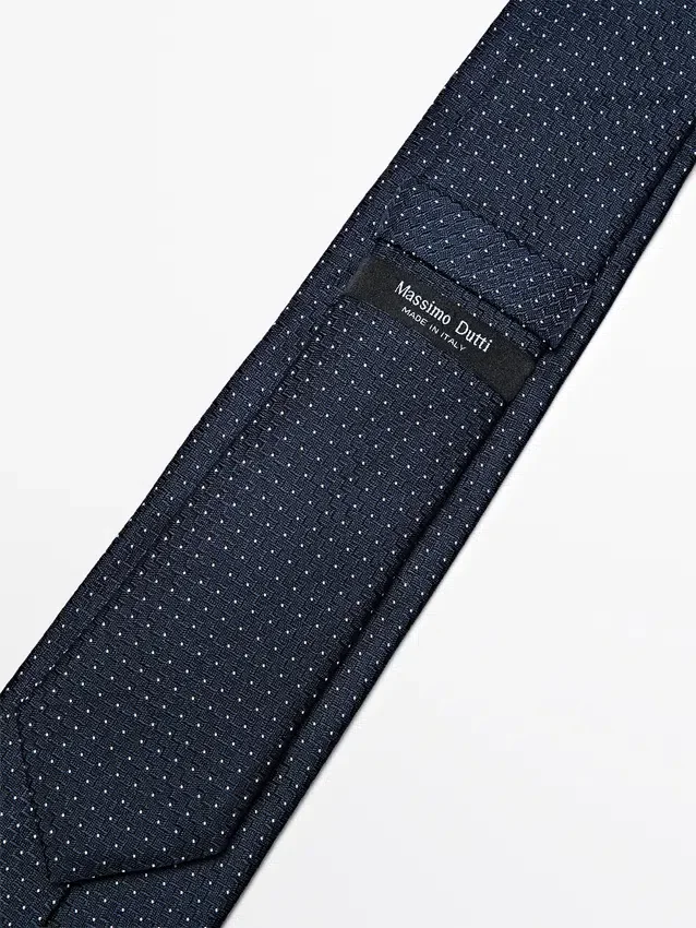 Krawatte aus 100 % Seide mit Polka-Dot-Muster Krawatte aus 100 % Seide mit Polka-Dot-Muster