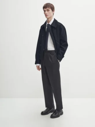 Krawatte aus Baumwoll-Seiden-Mischgewebe im Twill-Muster Krawatte aus Baumwoll-Seiden-Mischgewebe im Twill-Muster