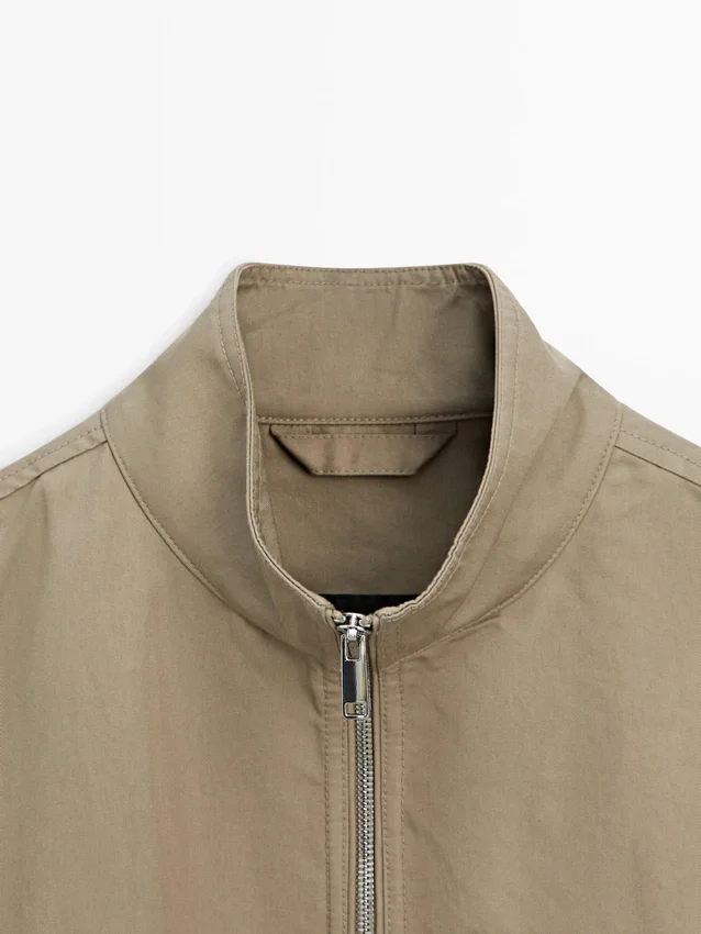 Kurze Jacke mit Taschendetails Kurze Jacke mit Taschendetails