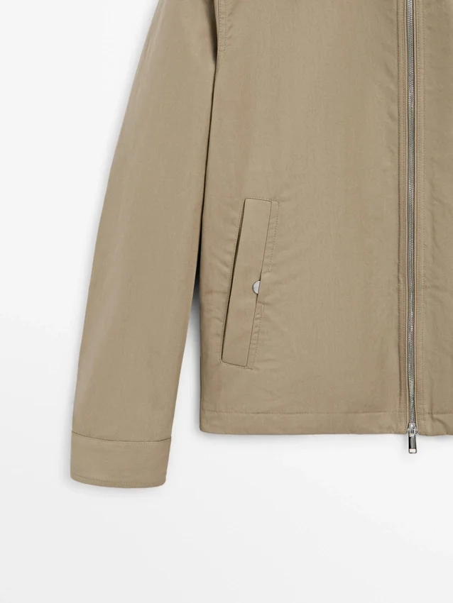 Kurze Jacke mit Taschendetails Kurze Jacke mit Taschendetails