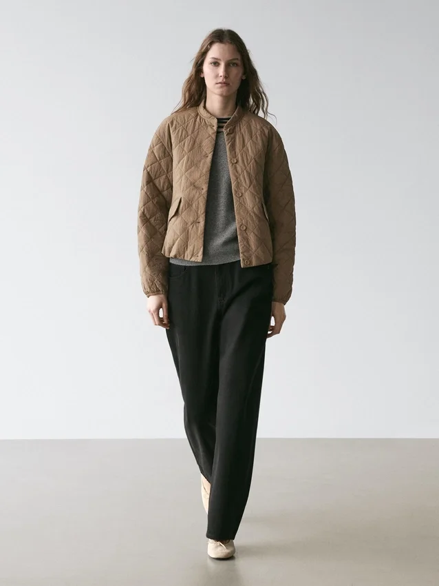 Kurze, leichte Daunenjacke Kurze, leichte Daunenjacke
