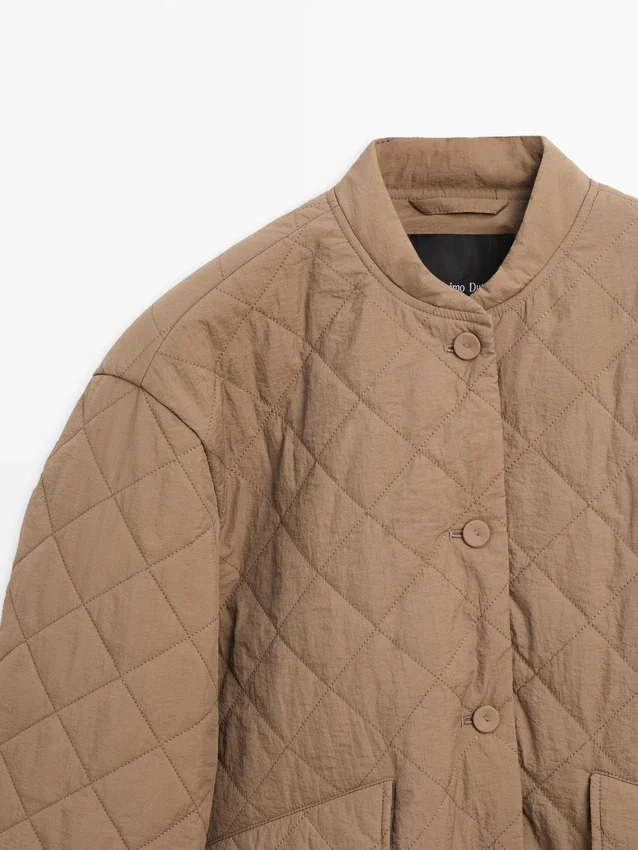 Kurze, leichte Daunenjacke Kurze, leichte Daunenjacke