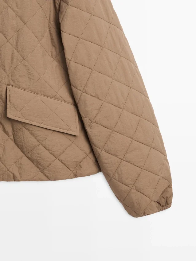 Kurze, leichte Daunenjacke Kurze, leichte Daunenjacke
