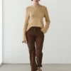 Kurze Wildleder-Hose mit Kordelzug Kurze Wildleder-Hose mit Kordelzug