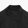 Kurzer, wattierter Parka mit Kragen Kurzer, wattierter Parka mit Kragen