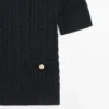 Kurzärmeliger Pullover aus geflochtenem Strick Kurzärmeliger Pullover aus geflochtenem Strick