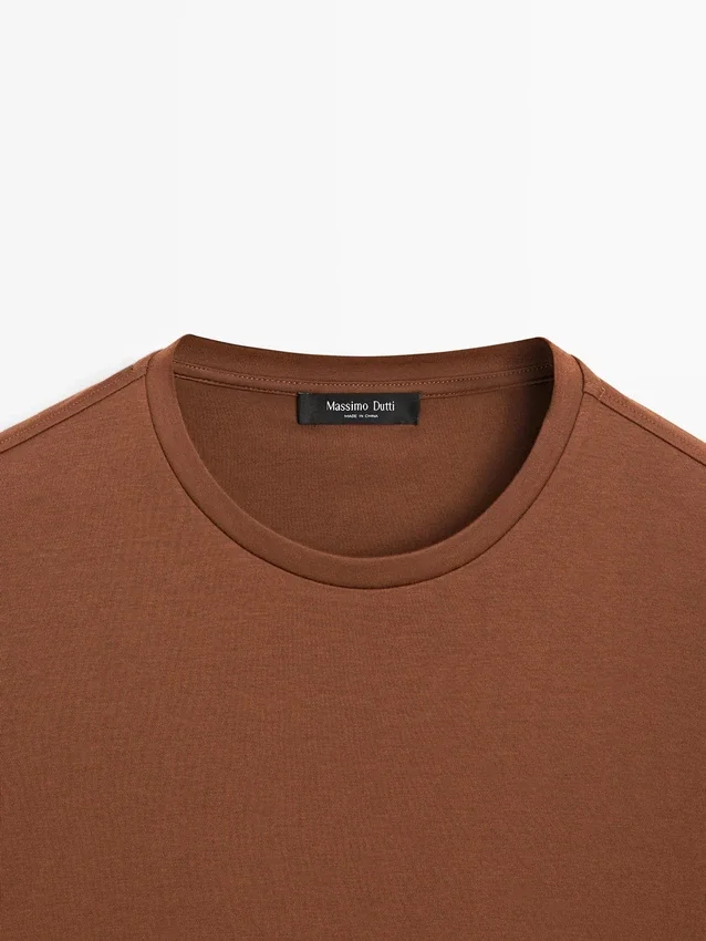 Kurzärmeliges T-Shirt aus Baumwollmischung Kurzärmeliges T-Shirt aus Baumwollmischung