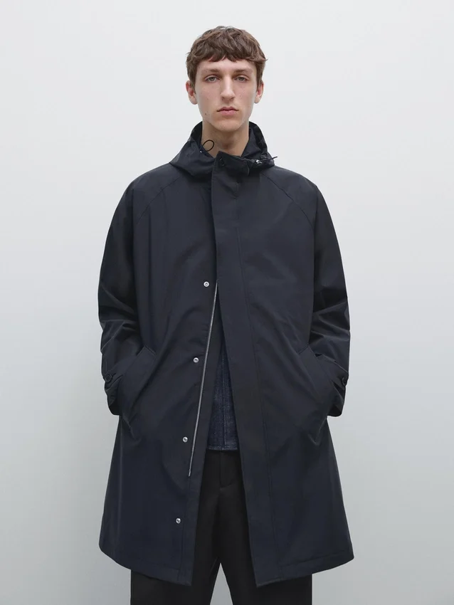 Langer Parka mit Kapuze Langer Parka mit Kapuze