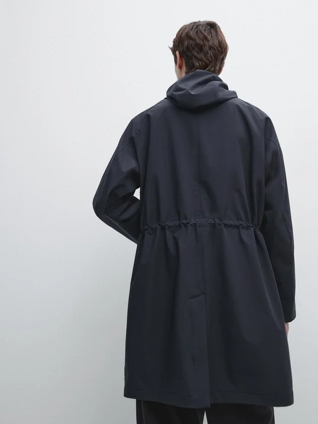 Langer Parka mit Kapuze Langer Parka mit Kapuze