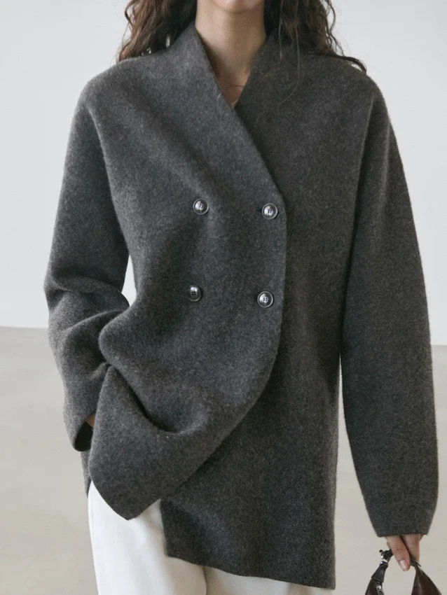 Langer Zweireiher-Cardigan aus Wolle Langer Zweireiher-Cardigan aus Wolle