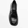 Leder-Derby-Schuhe mit Schnalle Leder-Derby-Schuhe mit Schnalle