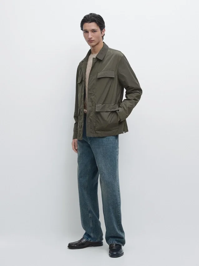 Leichte Jacke mit Taschen Leichte Jacke mit Taschen
