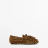 Loafer aus Spaltveloursleder mit Fransen und Quasten Loafer aus Spaltveloursleder mit Fransen und Quasten