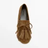 Loafer aus Spaltveloursleder mit Fransen und Quasten Loafer aus Spaltveloursleder mit Fransen und Quasten