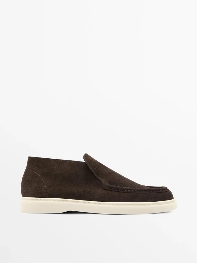 Loafer im Stiefelstil aus Spaltleder Loafer im Stiefelstil aus Spaltleder