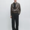 Locker sitzende Hose aus Wollmischung mit Abnähern