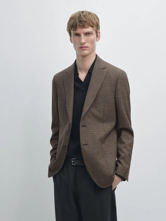 Maßgeschneiderter Blazer aus Wolle mit Karomuster Maßgeschneiderter Blazer aus Wolle mit Karomuster