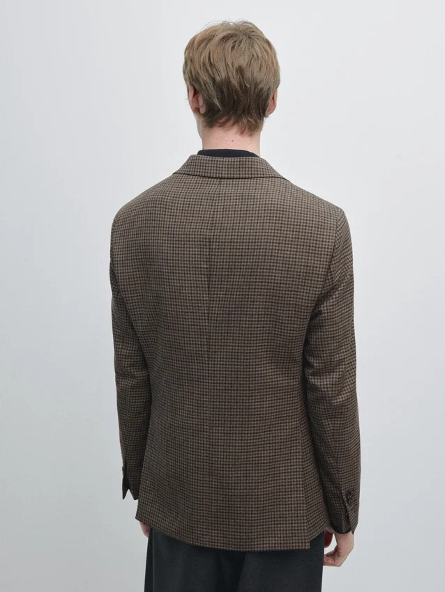 Maßgeschneiderter Blazer aus Wolle mit Karomuster Maßgeschneiderter Blazer aus Wolle mit Karomuster