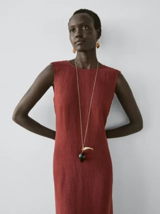 Midi-Kleid aus 100 % Leinen Midi-Kleid aus 100 % Leinen