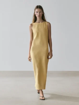 Midi-Kleid aus Leinen mit Neckholder Midi-Kleid aus Leinen mit Neckholder