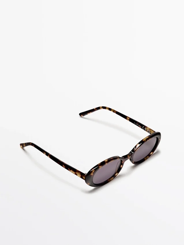 Mini-Sonnenbrille mit ovalen Gläsern im Schildpatt-Look Mini-Sonnenbrille mit ovalen Gläsern im Schildpatt-Look