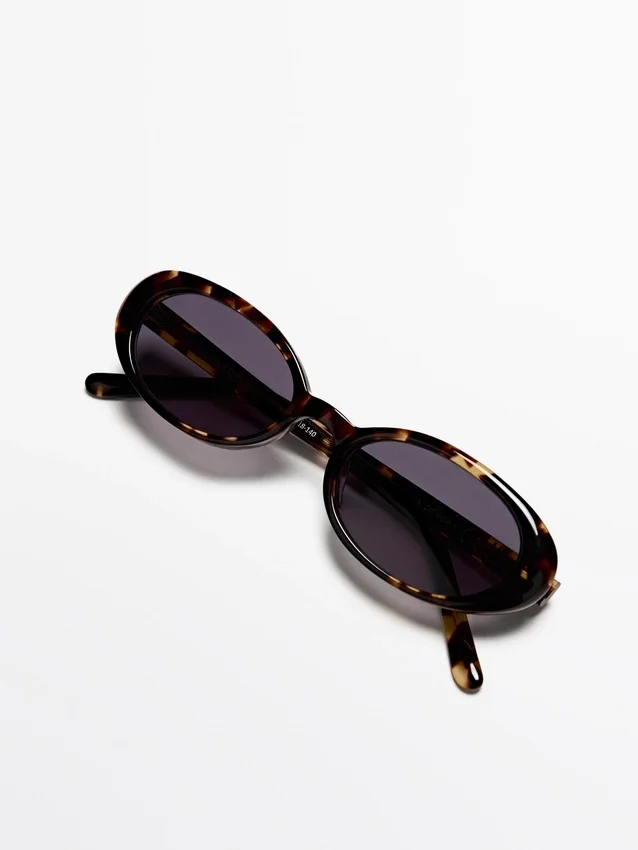 Mini-Sonnenbrille mit ovalen Gläsern im Schildpatt-Look Mini-Sonnenbrille mit ovalen Gläsern im Schildpatt-Look
