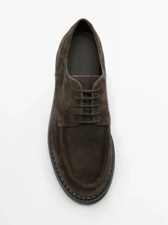 Moc-Toe-Schuhe aus geteiltem Wildleder Moc-Toe-Schuhe aus geteiltem Wildleder