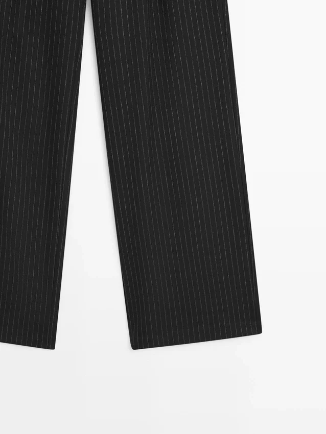 Nadelstreifen-Hose mit weitem Bein Nadelstreifen-Hose mit weitem Bein