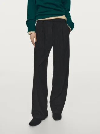 Nadelstreifen-Hose mit weitem Bein Nadelstreifen-Hose mit weitem Bein