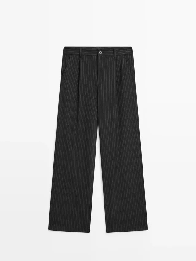 Nadelstreifen-Hose mit weitem Bein Nadelstreifen-Hose mit weitem Bein