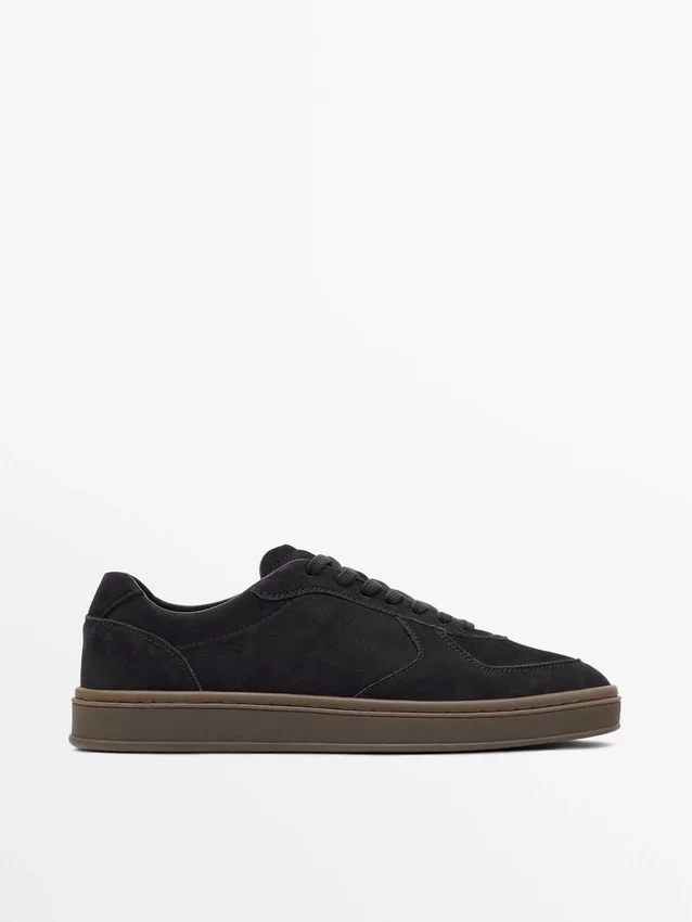 Nubuk-Sneaker mit Kontrastsohle Nubuk-Sneaker mit Kontrastsohle