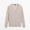 Oversize-Strickpullover mit V-Ausschnitt