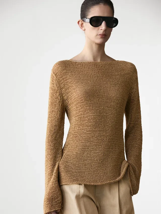 Pullover aus Baumwollmischgewebe mit U-Boot-Ausschnitt Pullover aus Baumwollmischgewebe mit U-Boot-Ausschnitt