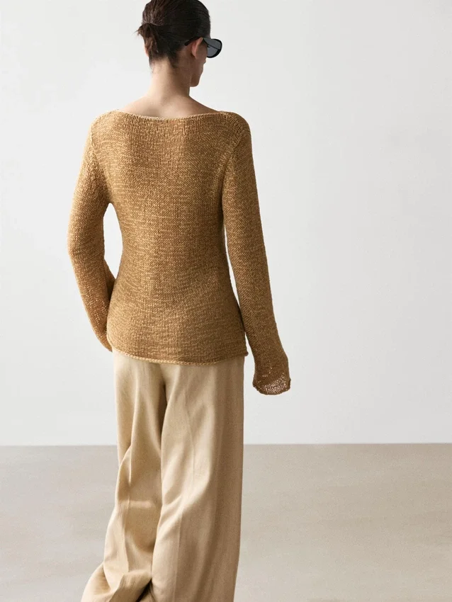 Pullover aus Baumwollmischgewebe mit U-Boot-Ausschnitt Pullover aus Baumwollmischgewebe mit U-Boot-Ausschnitt